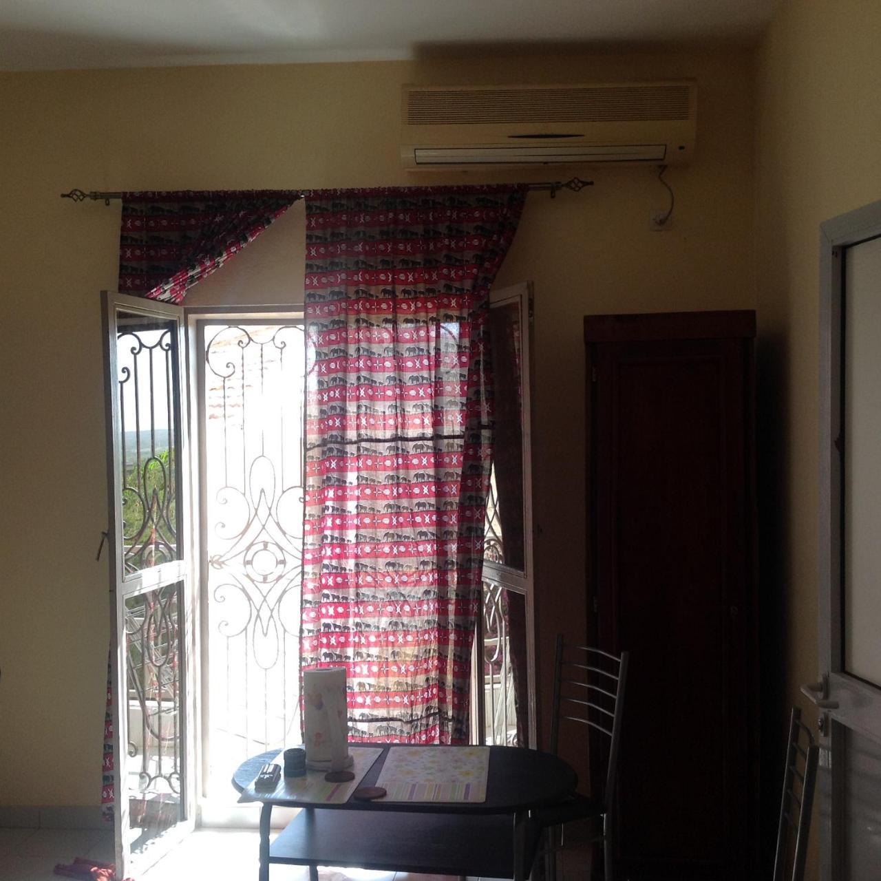 Chez Mimi Apartment Toubab Dialaw Exterior photo
